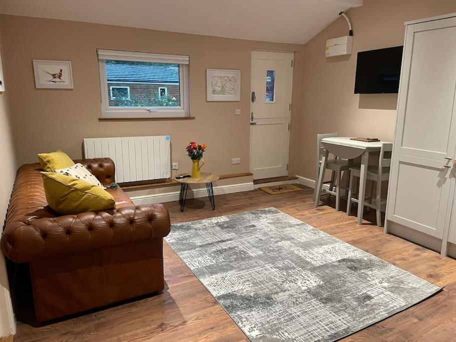 Tulip Cottage Wisborough Green Extérieur photo